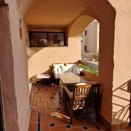 Piso En Lujosa Urbanizacion Hacienda Del Sol *